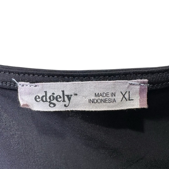 Maurices Edgely XL Black V-Neck Fitted Top - Picture 3 of 4